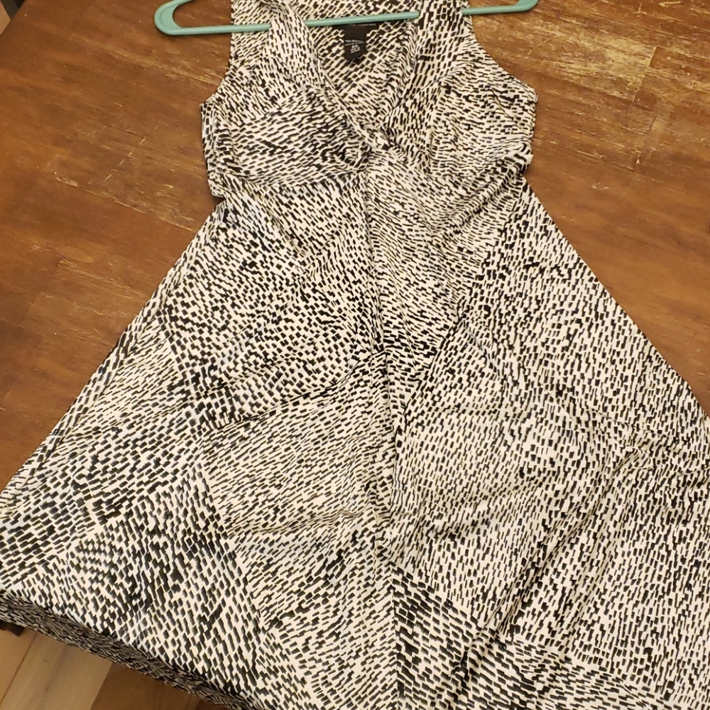 Dress - Picture 2 of 3